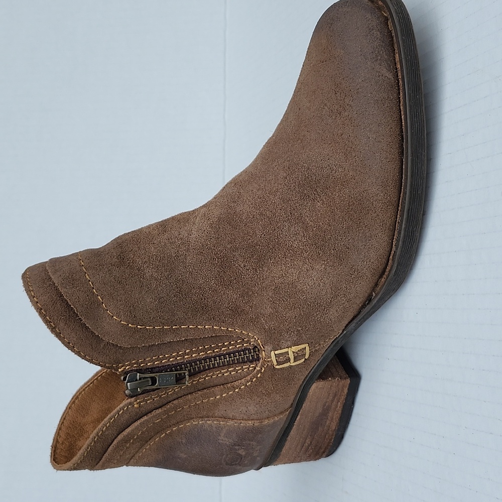 BORN MALTA ll SUEDE ANKLE BOOT - Picture 5 of 13